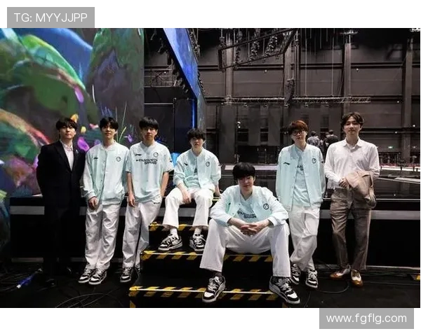 IG战队以60分稳居精英赛积分榜首位竞争愈发激烈 IG战队以60分稳居精英赛积分榜首位竞争愈发激烈