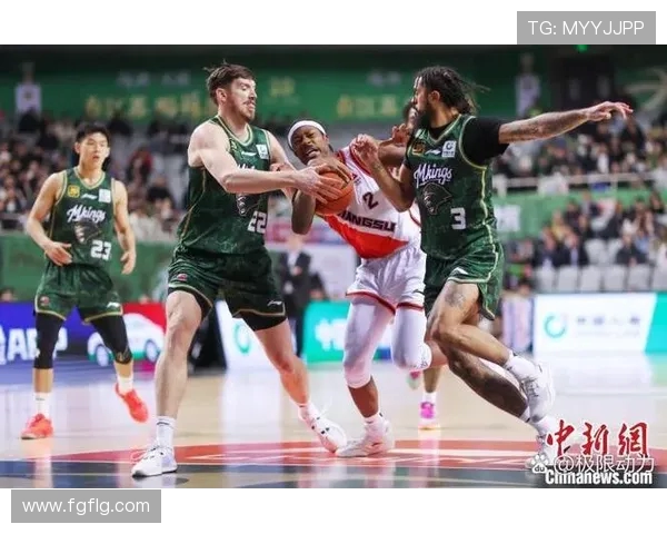 CBA2021赛季广东队与南京队激战正酣精彩瞬间回顾与分析 CBA2021赛季广东队与南京队激战正酣精彩瞬间回顾与分析