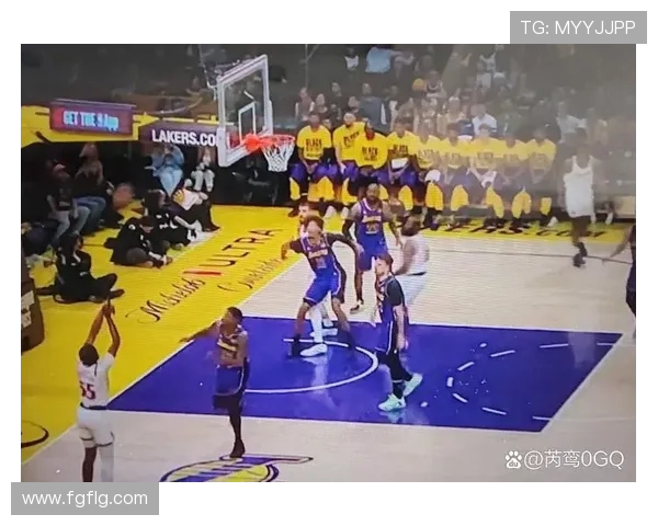 湖人与勇士的激烈对抗中抢断战术的较量与精彩瞬间回顾