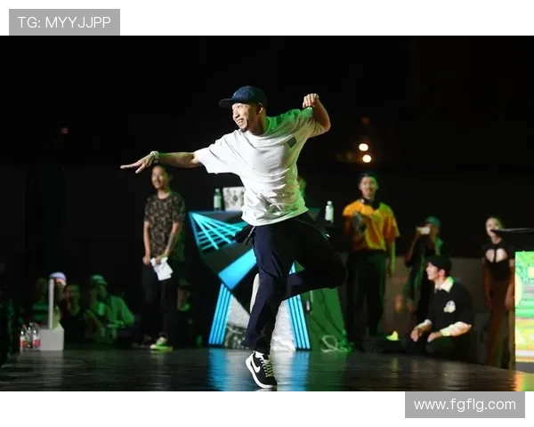 南京街舞队在攀岩联赛中的精彩表现与成长故事揭秘